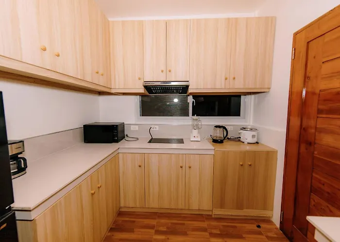 Gasthof Modern Bahay Kubo With Hot And Cold Shower