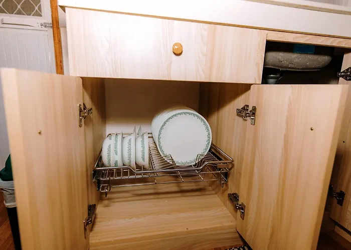 Gasthof Modern Bahay Kubo With Hot And Cold Shower *