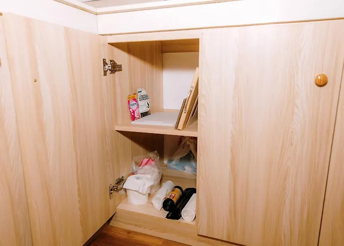 Gasthof Modern Bahay Kubo With Hot And Cold Shower *